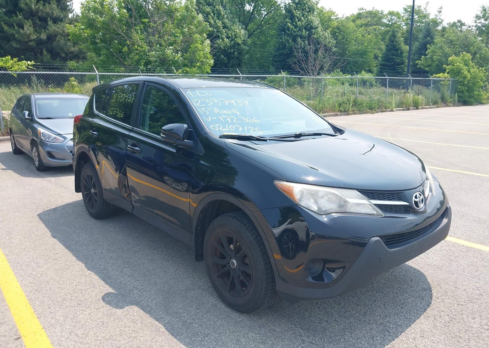 2015 TOYOTA RAV4 LE