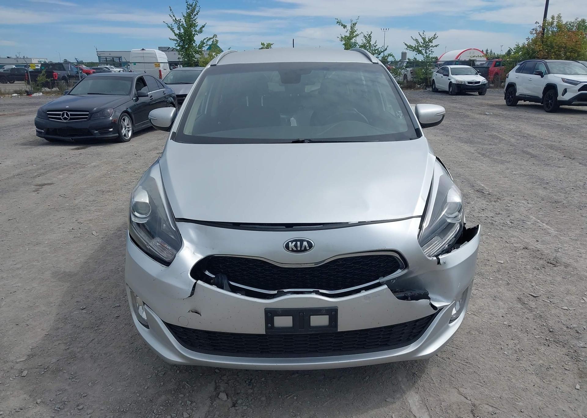 2014 KIA RONDO