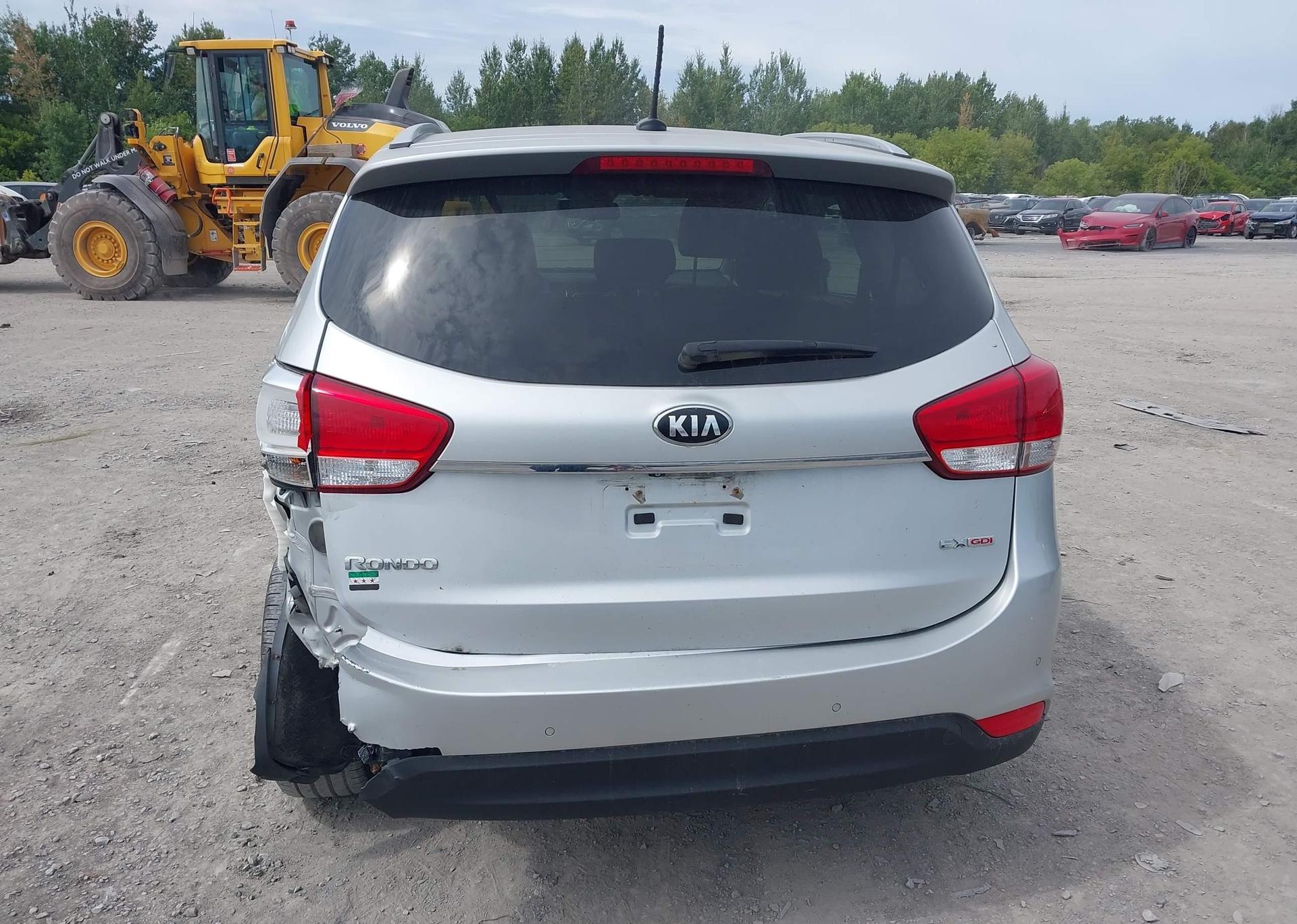 2014 KIA RONDO