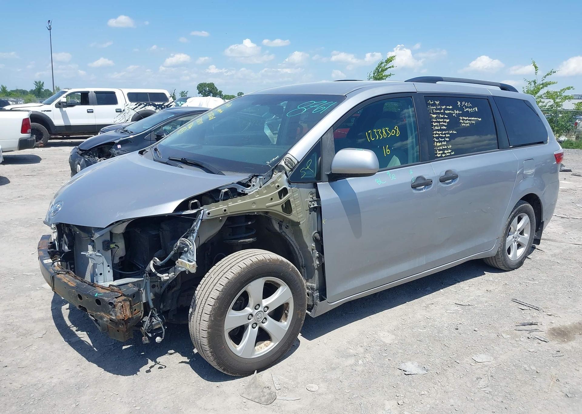 2016 TOYOTA SIENNA 7 PASSENGER