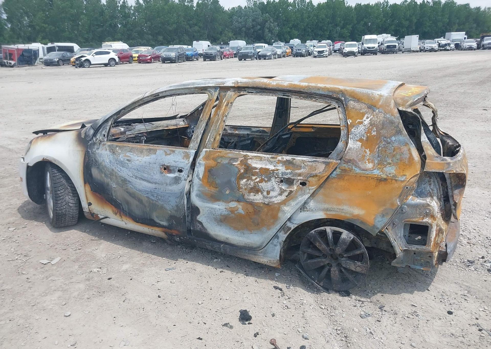 2012 VOLKSWAGEN GOLF