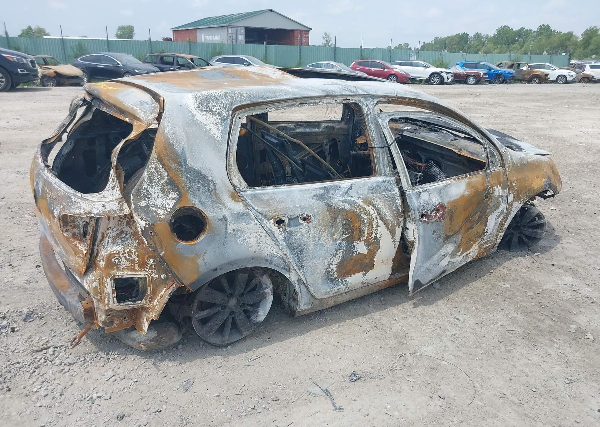 2012 VOLKSWAGEN GOLF