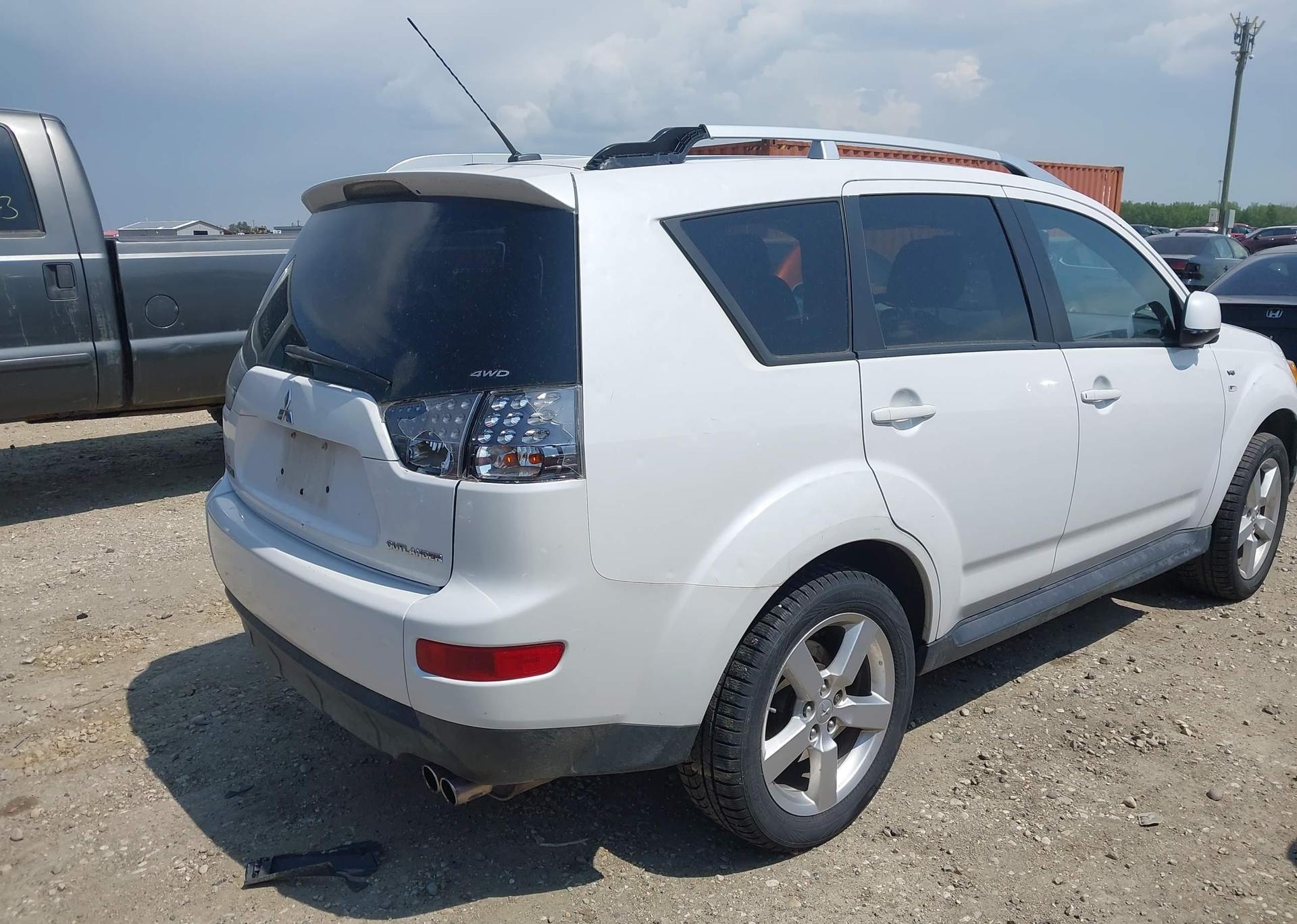 2009 MITSUBISHI OUTLANDER XLS