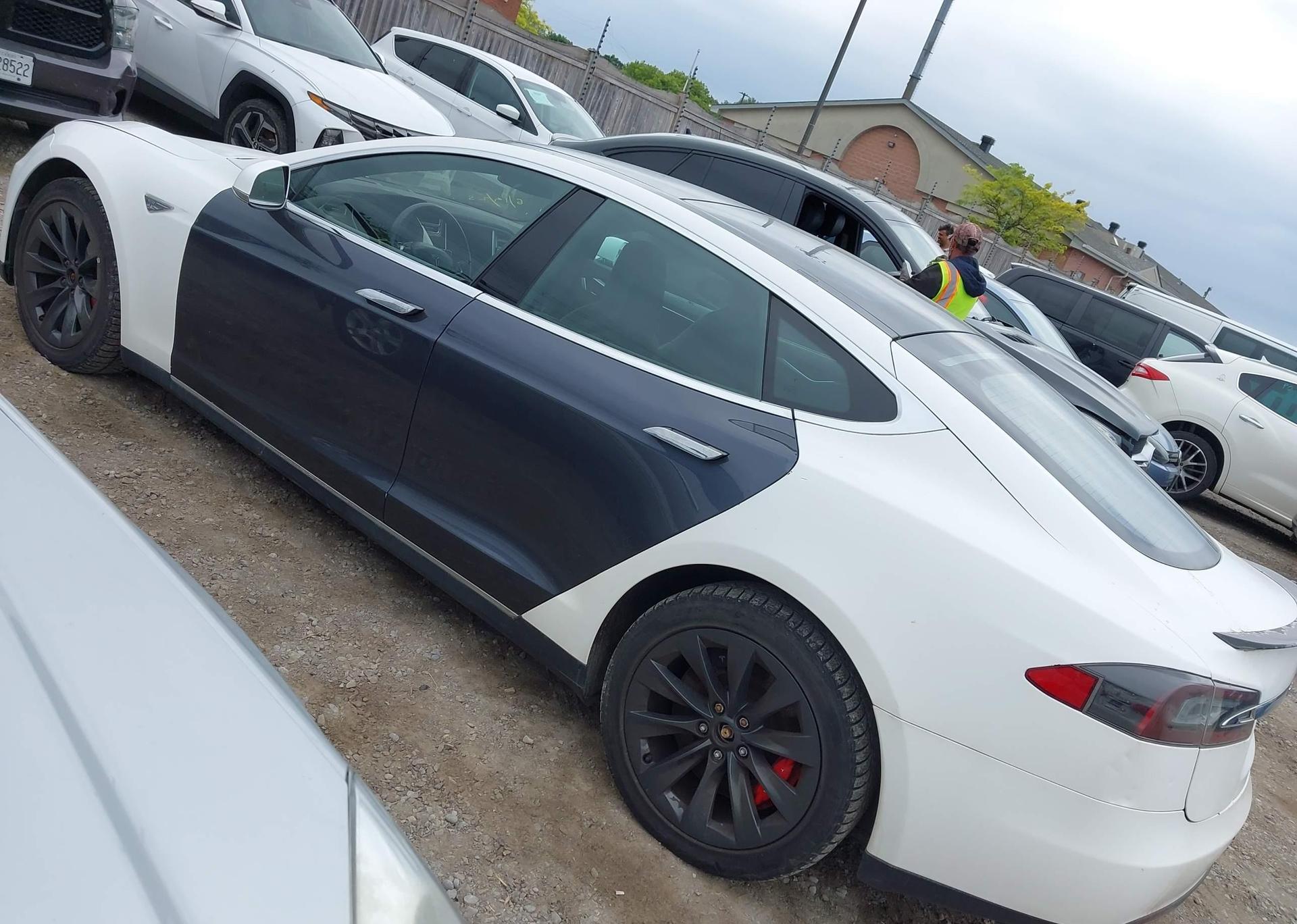 2015 TESLA MODEL S 85D