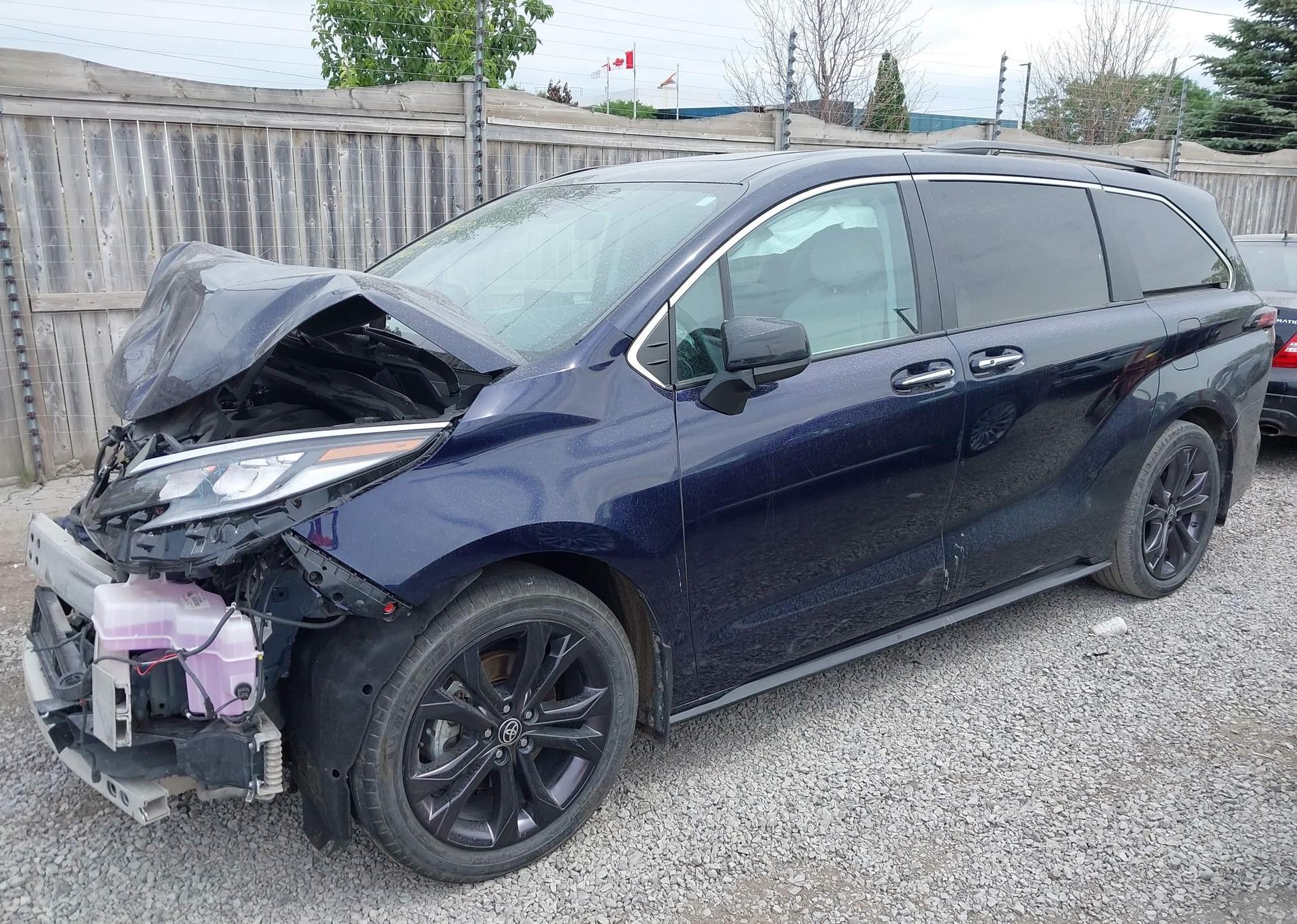 2023 TOYOTA SIENNA XSE 7-PASSENGER