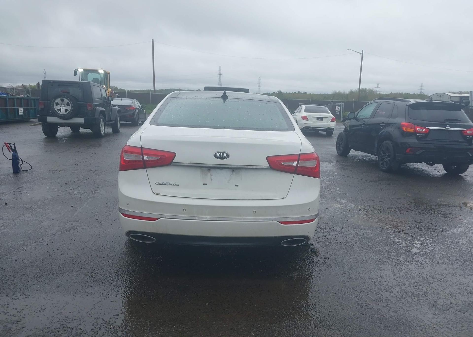 2015 KIA CADENZA PREMIUM