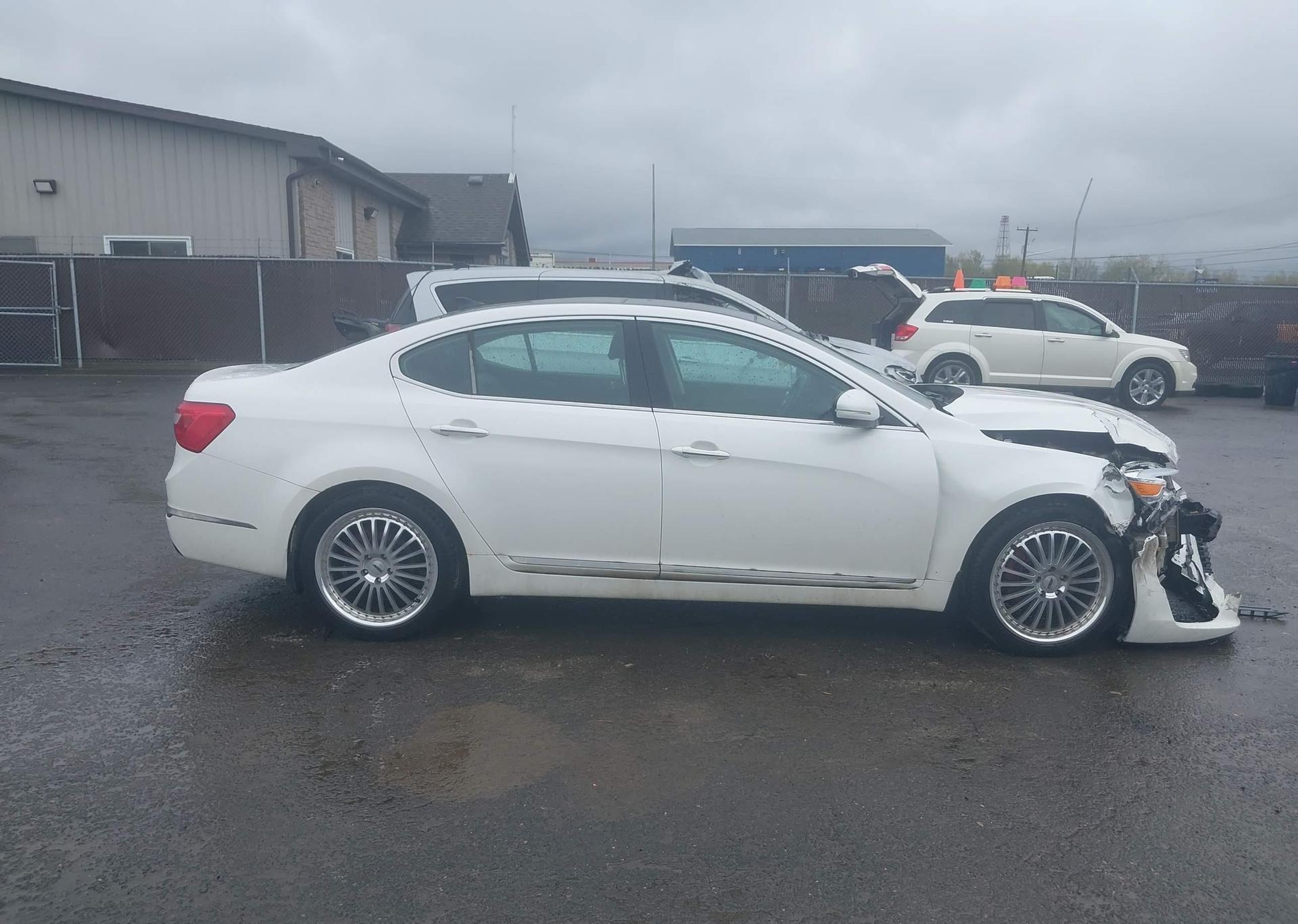 2015 KIA CADENZA PREMIUM