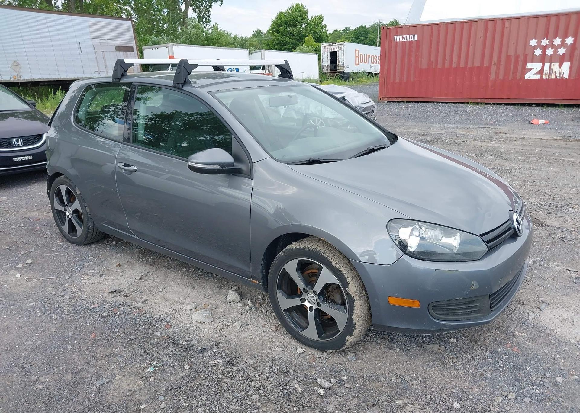 2013 VOLKSWAGEN GOLF