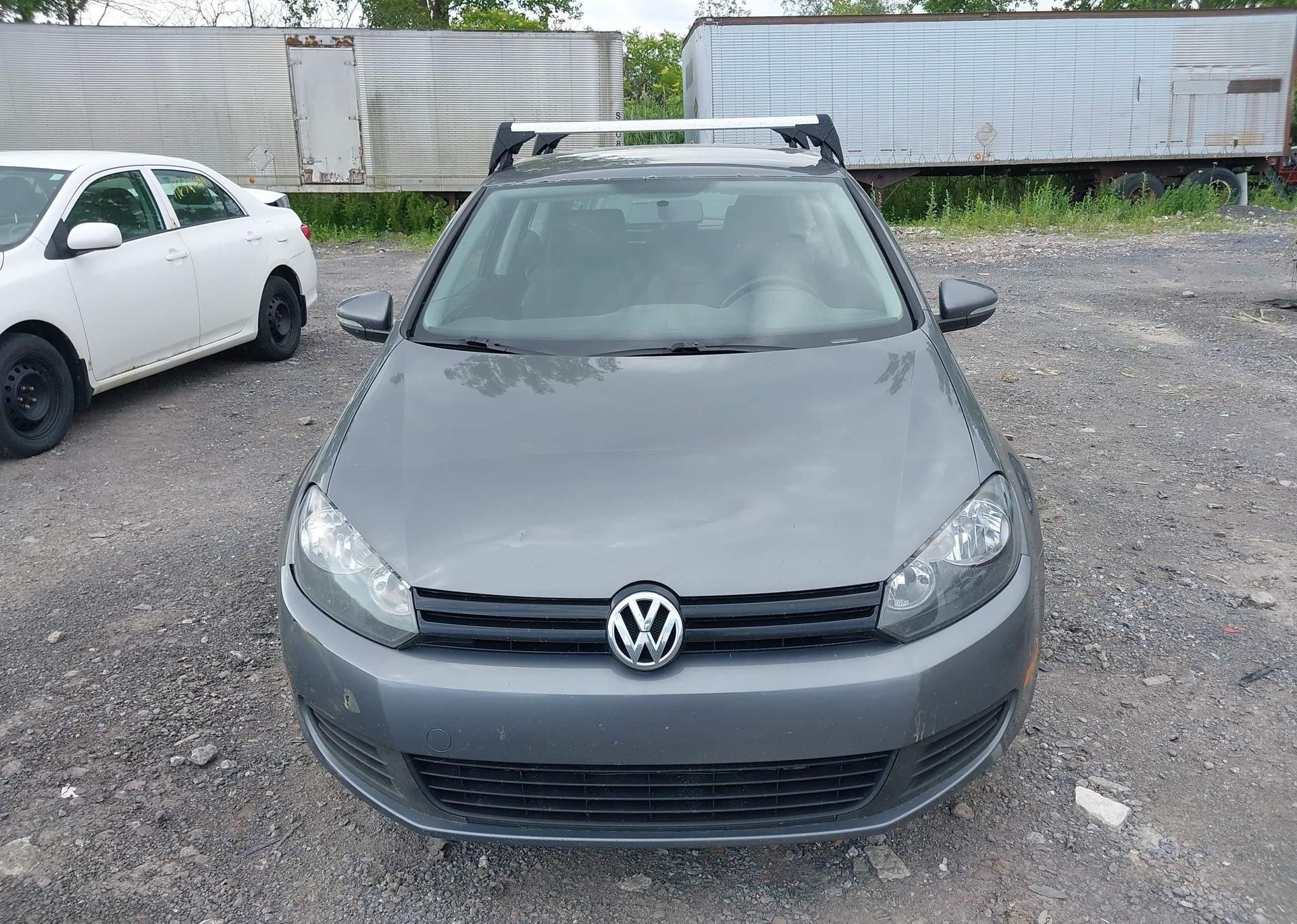 2013 VOLKSWAGEN GOLF