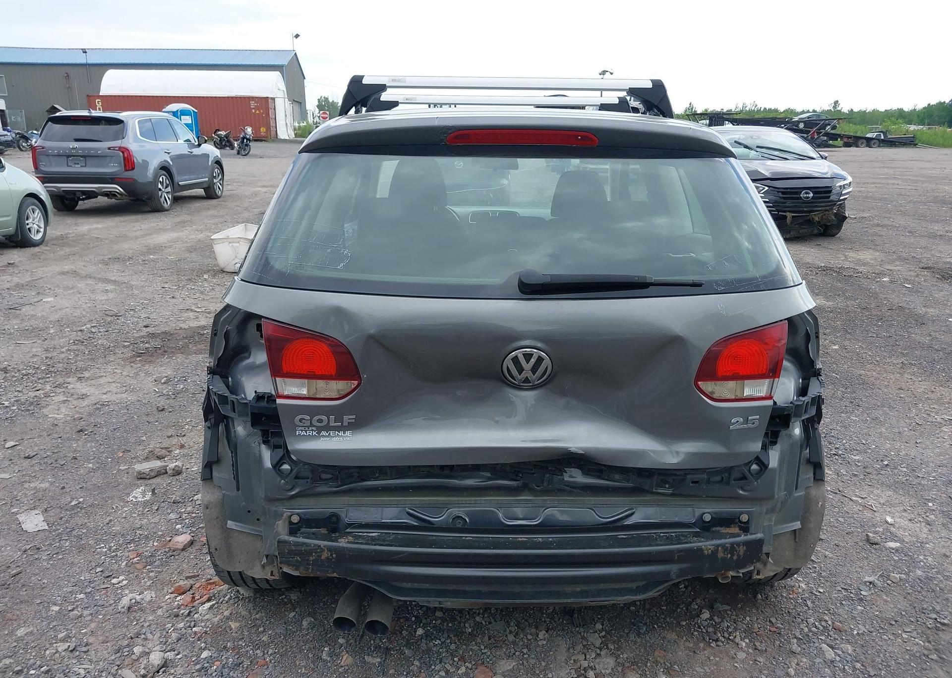 2013 VOLKSWAGEN GOLF