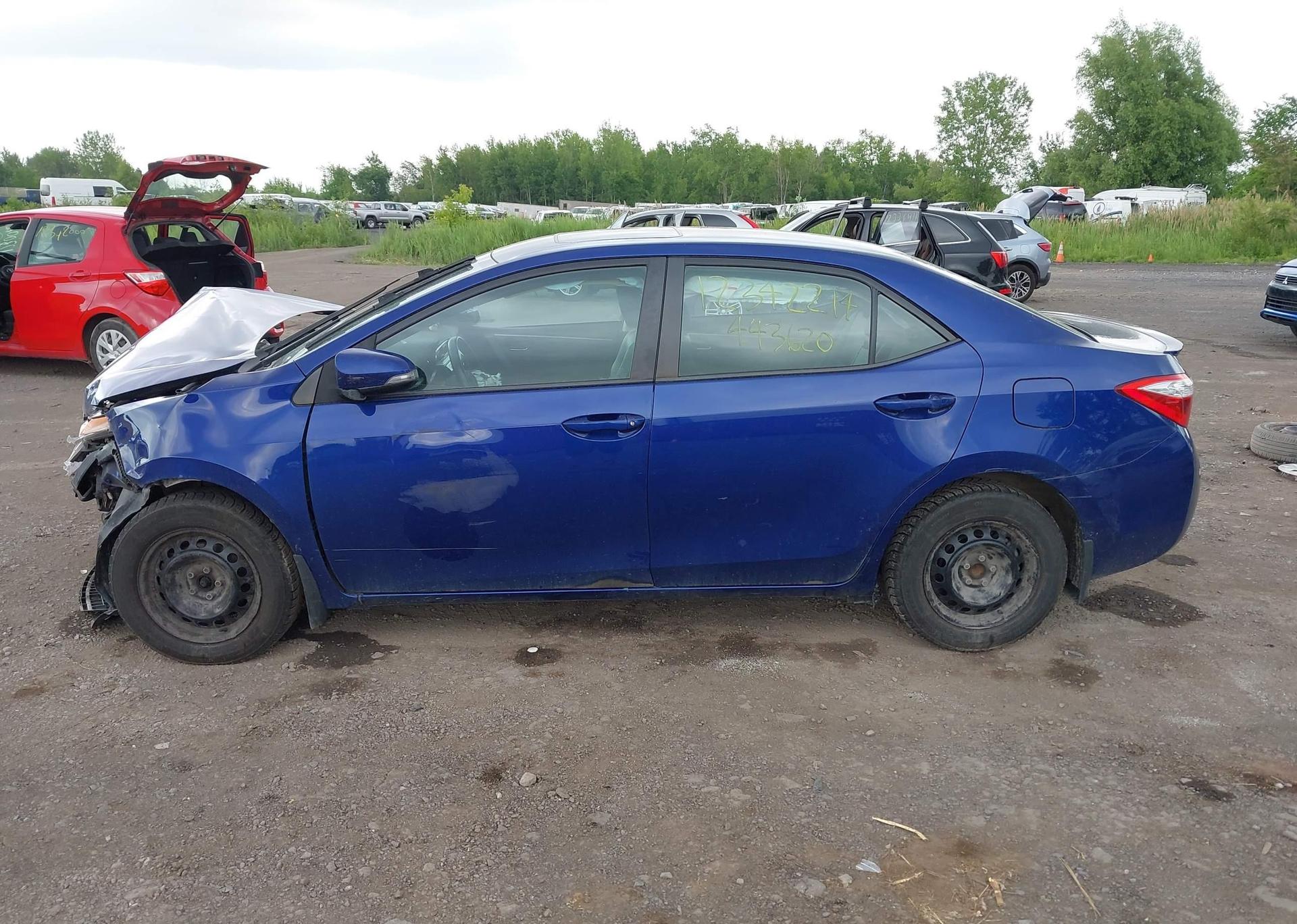 2015 TOYOTA COROLLA