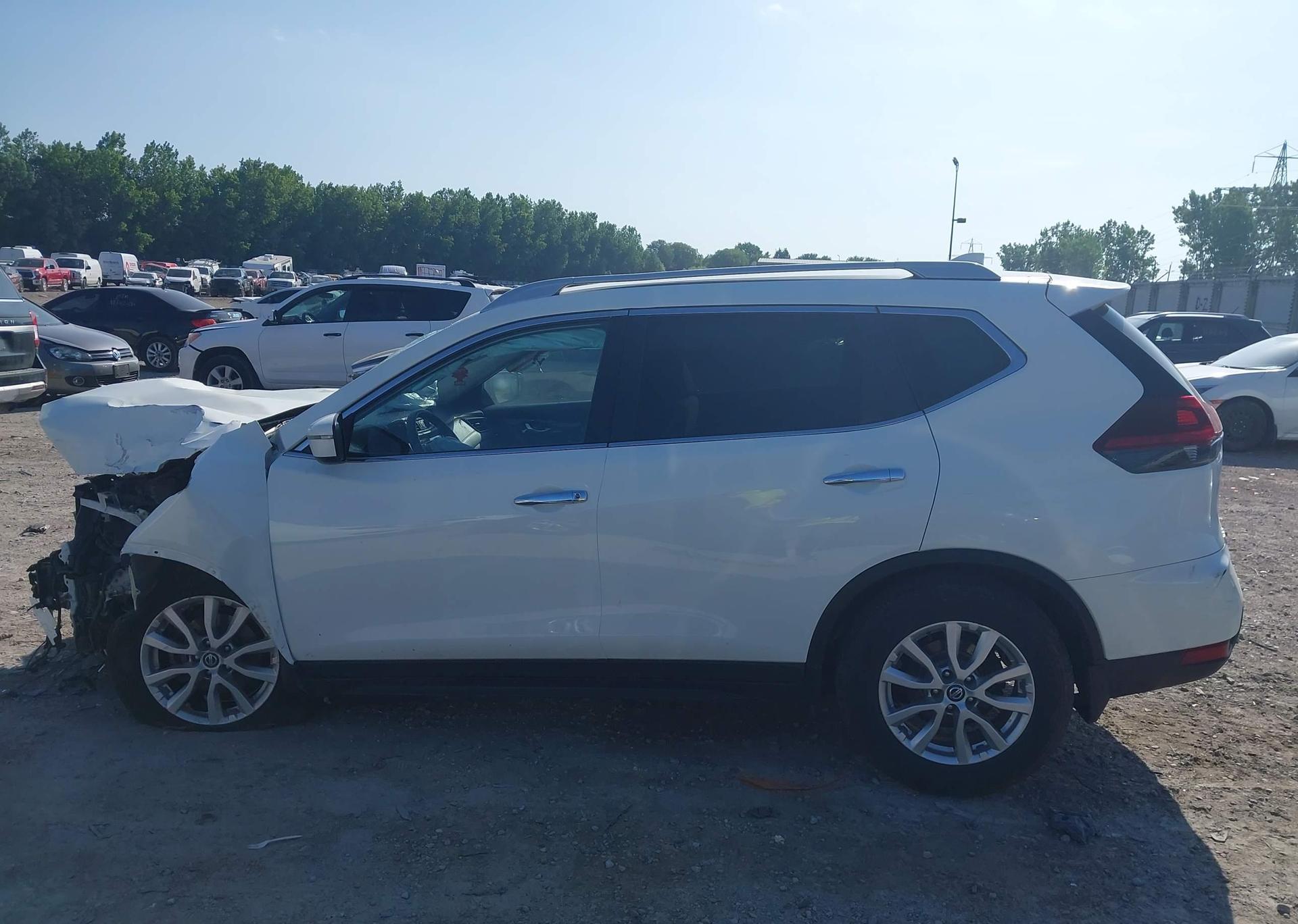 2019 NISSAN ROGUE S