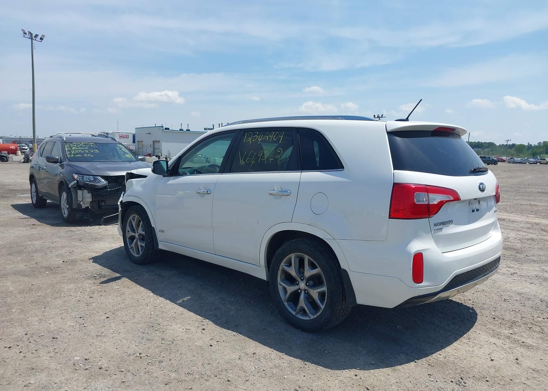 2015 KIA SORENTO