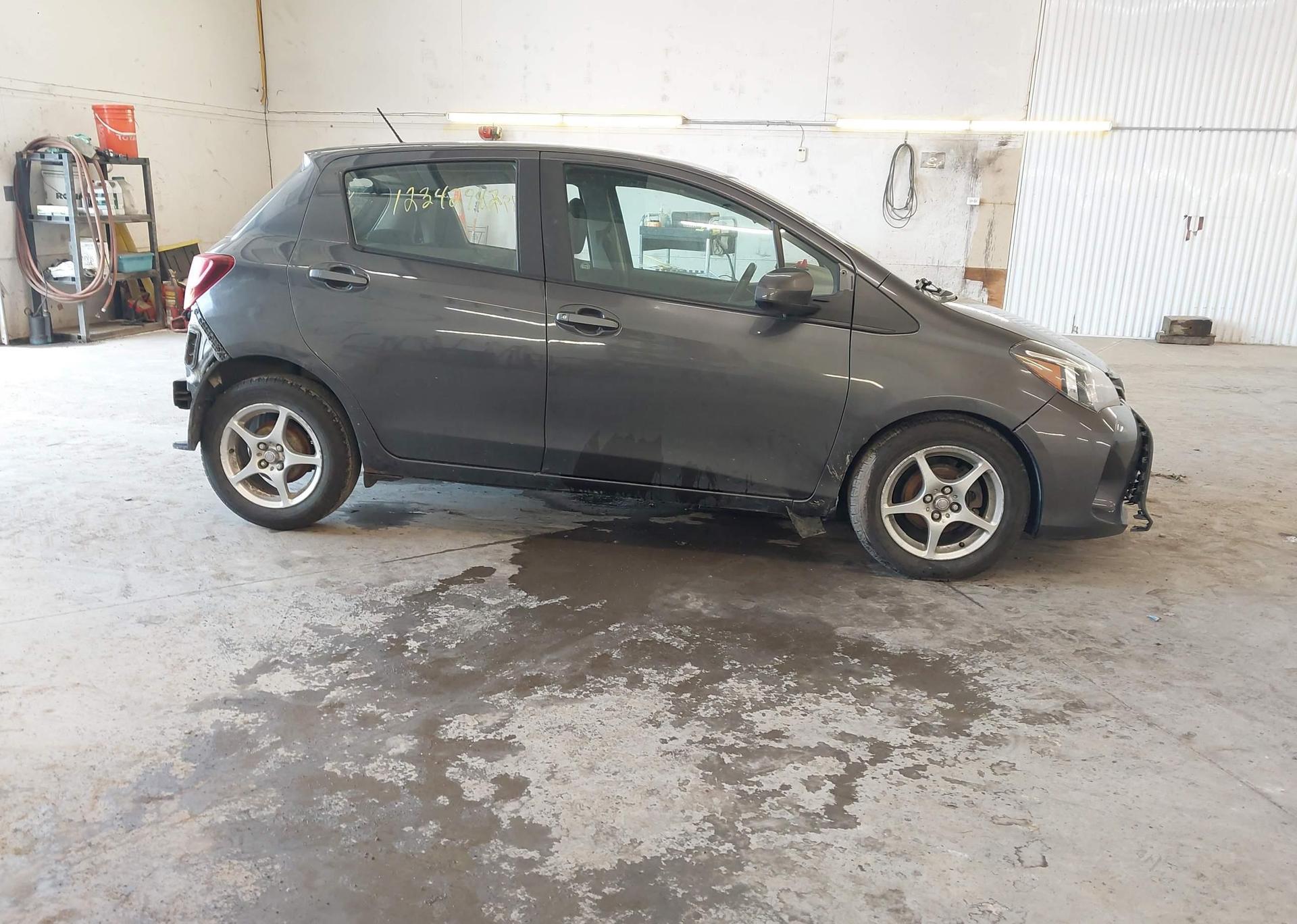 2015 TOYOTA YARIS
