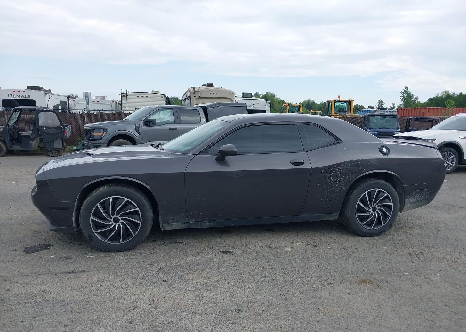 2017 DODGE CHALLENGER SXT