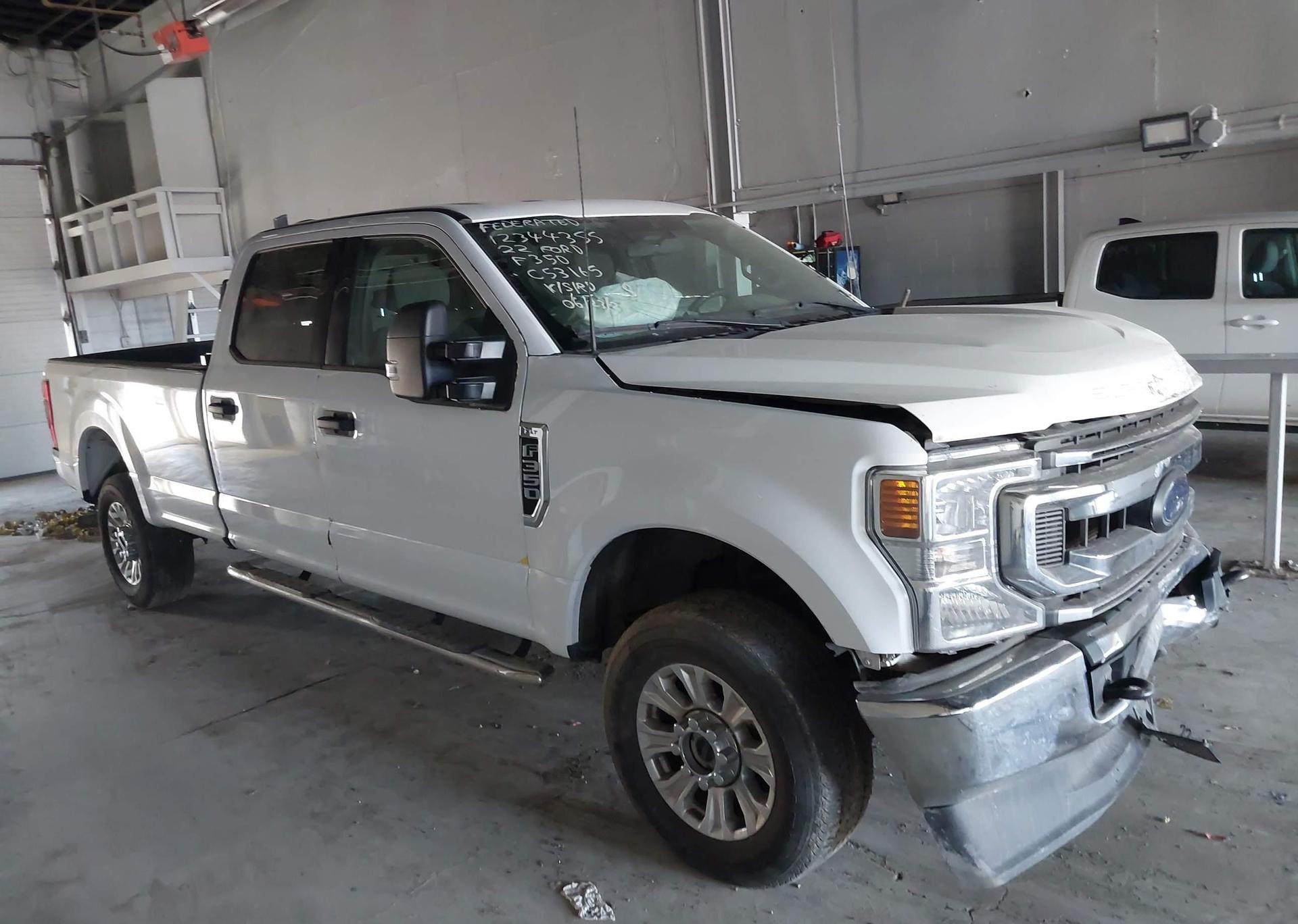 2022 FORD F-350 XLT