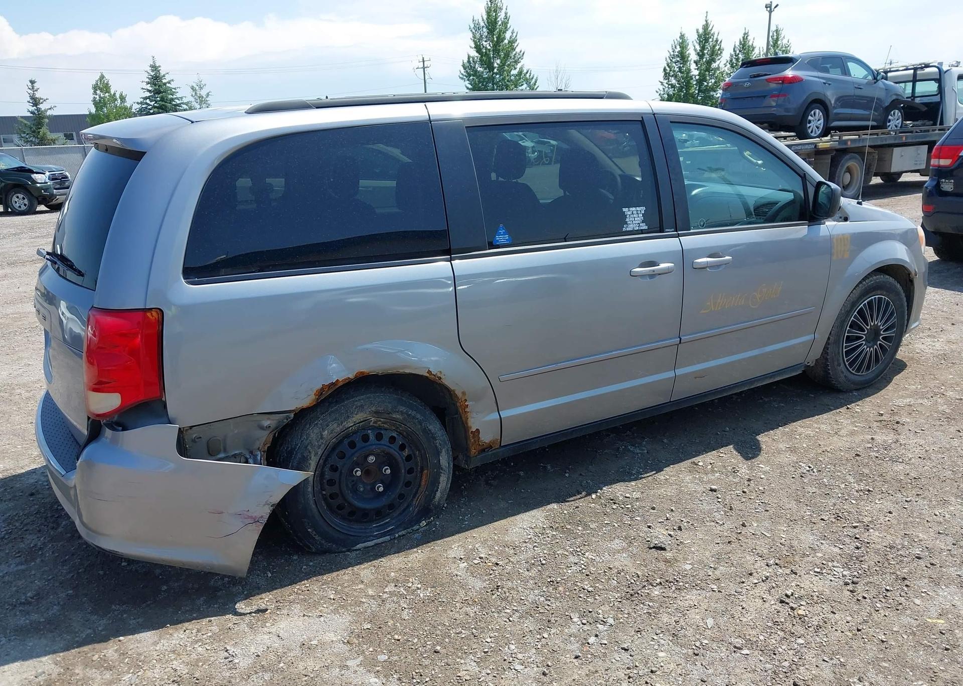 2013 DODGE GRAND CARAVAN SE