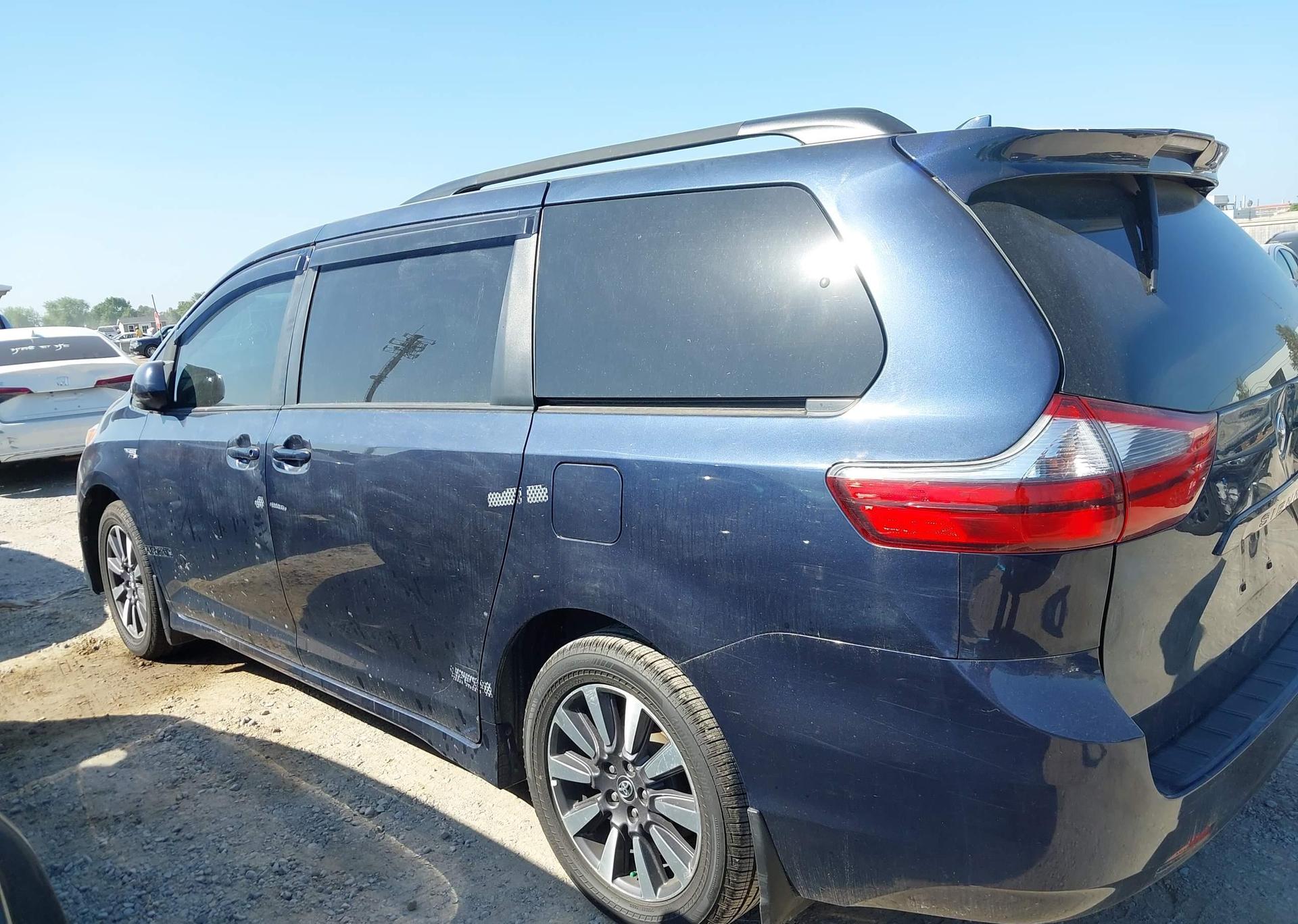 2020 TOYOTA SIENNA