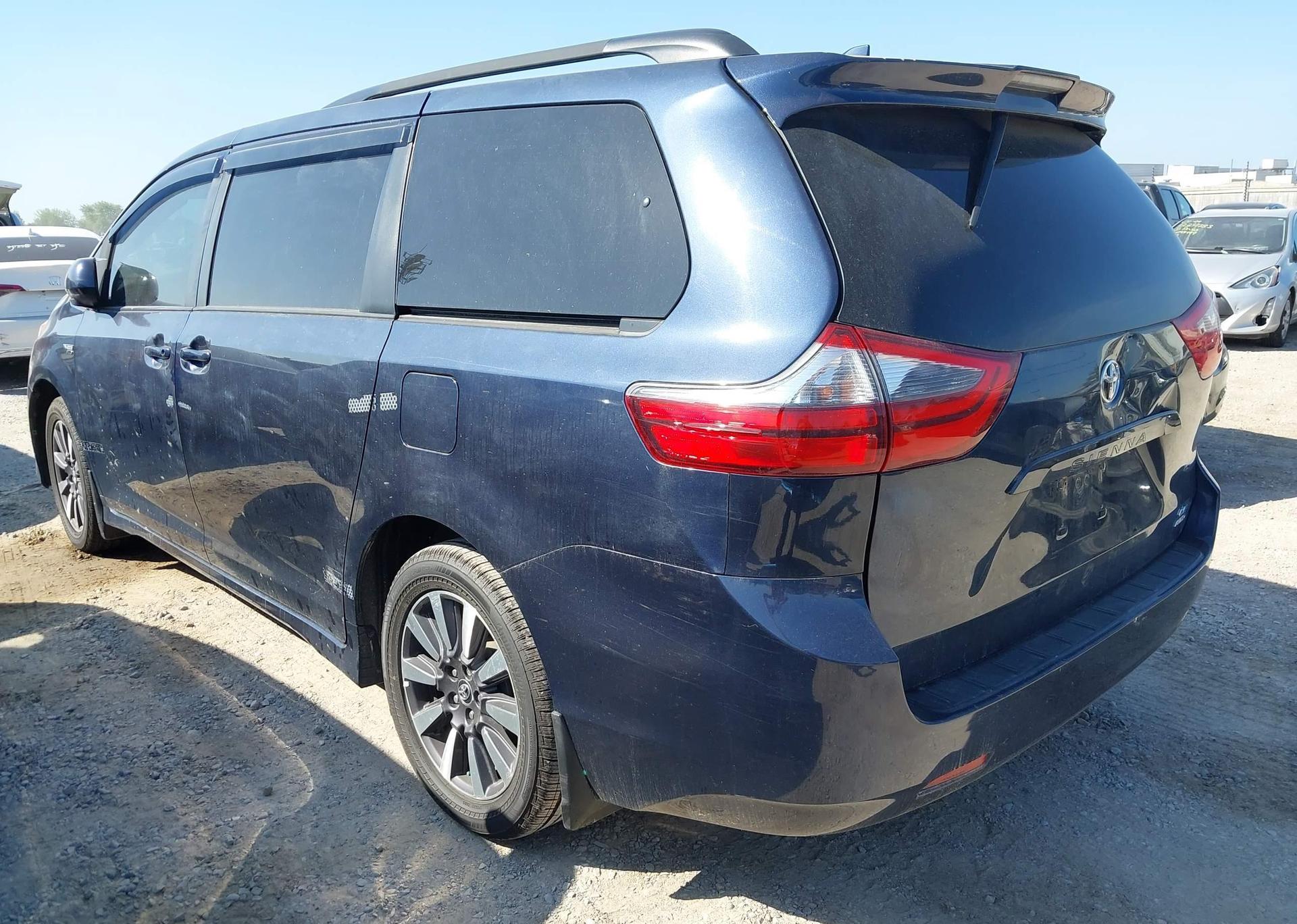 2020 TOYOTA SIENNA