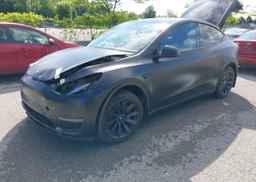 2024 TESLA MODEL Y LONG RANGE