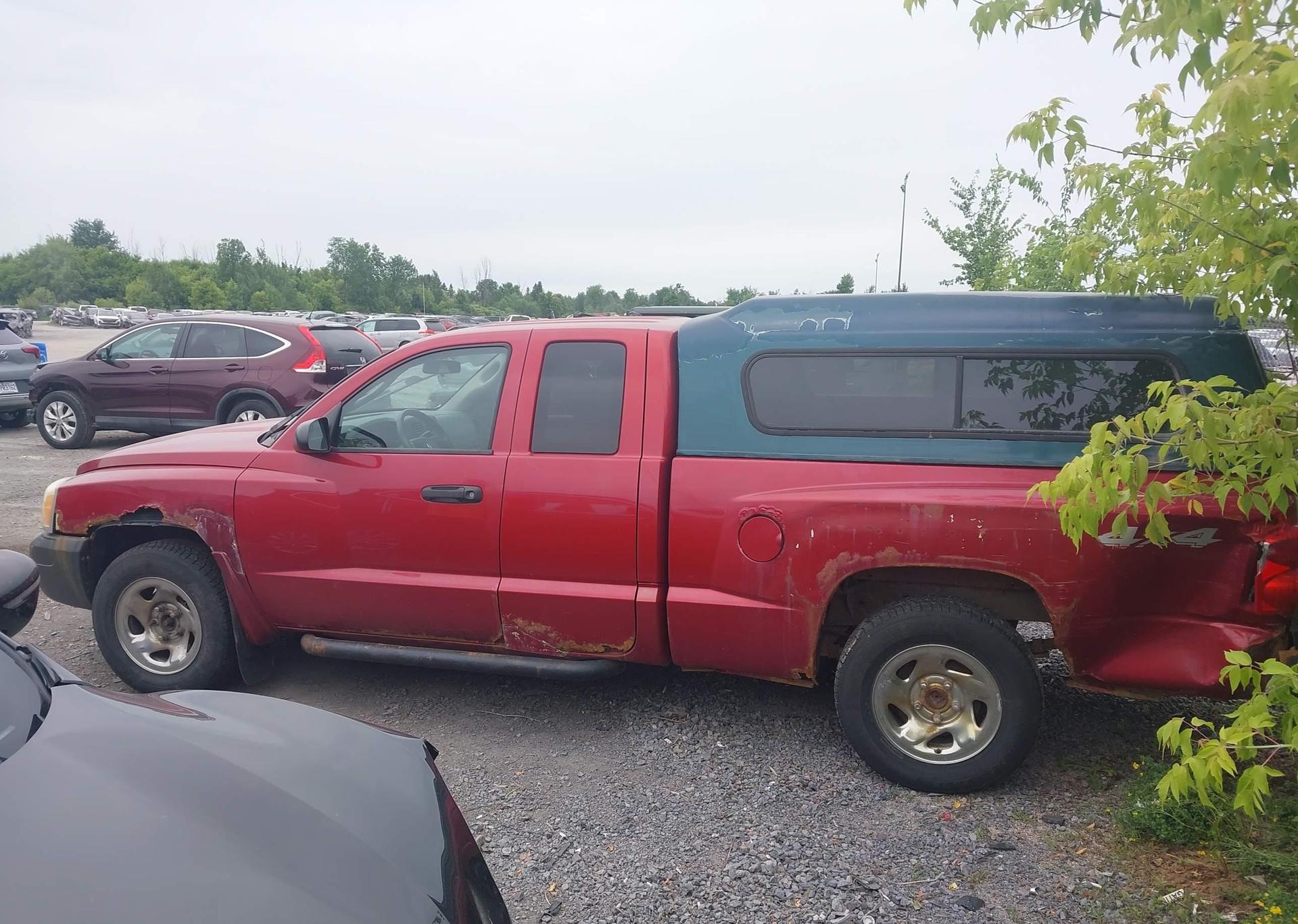 2006 DODGE DAKOTA ST