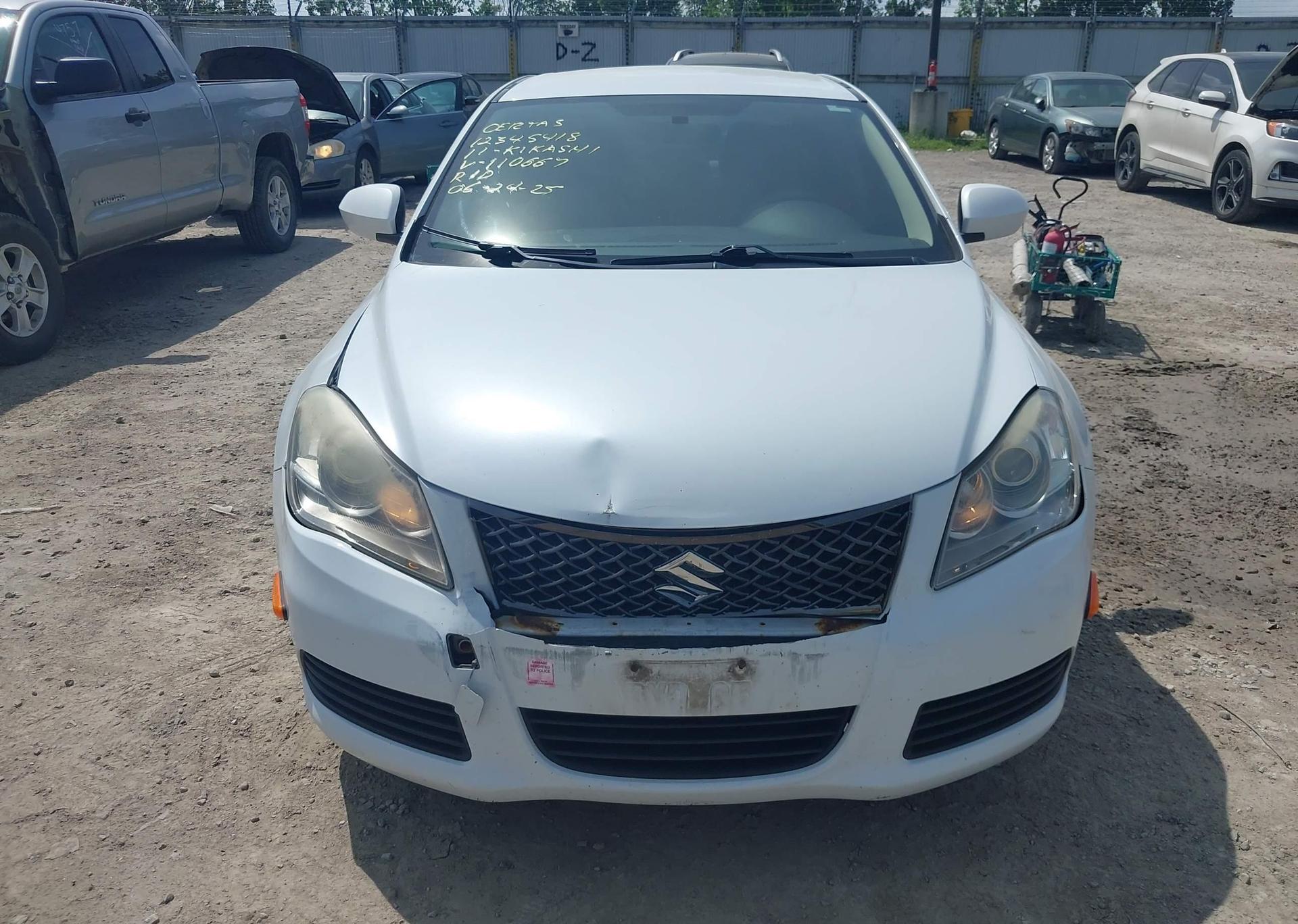 2011 SUZUKI KIZASHI SE