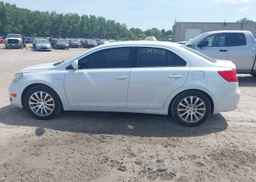 2011 SUZUKI KIZASHI SE