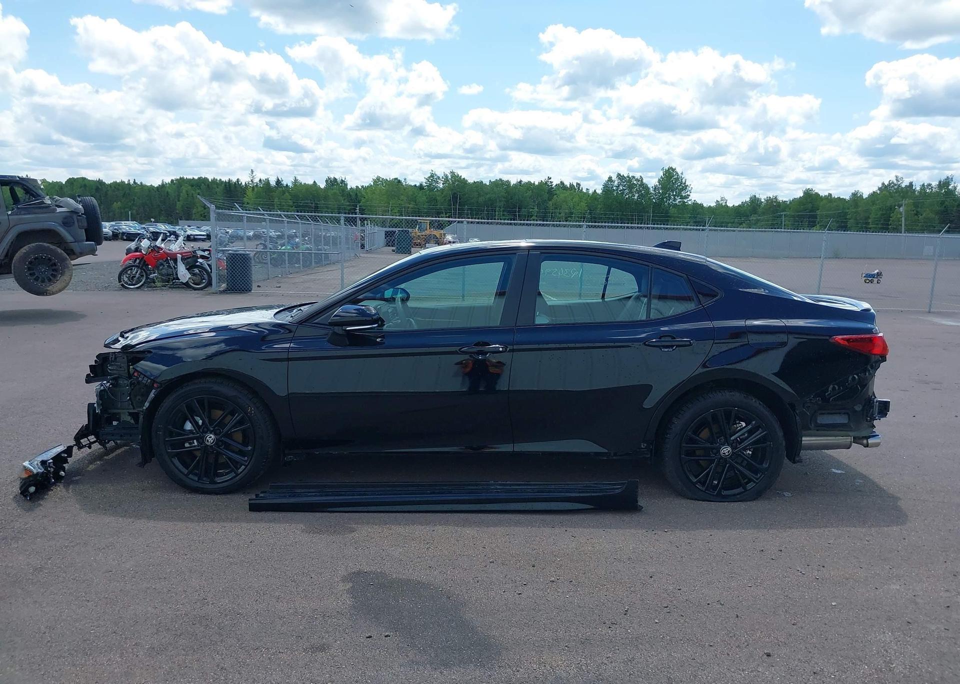 2025 TOYOTA CAMRY XSE