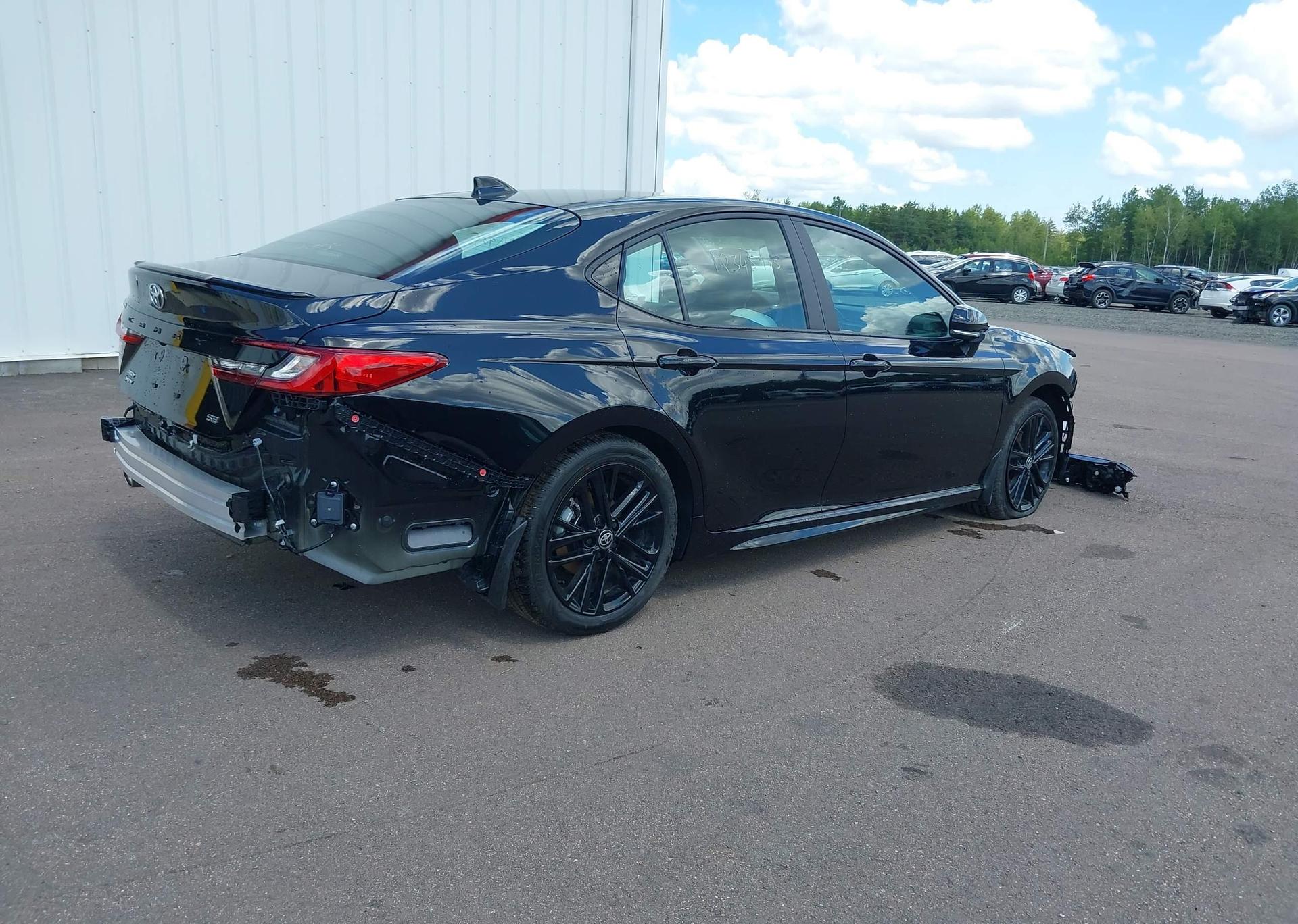 2025 TOYOTA CAMRY XSE