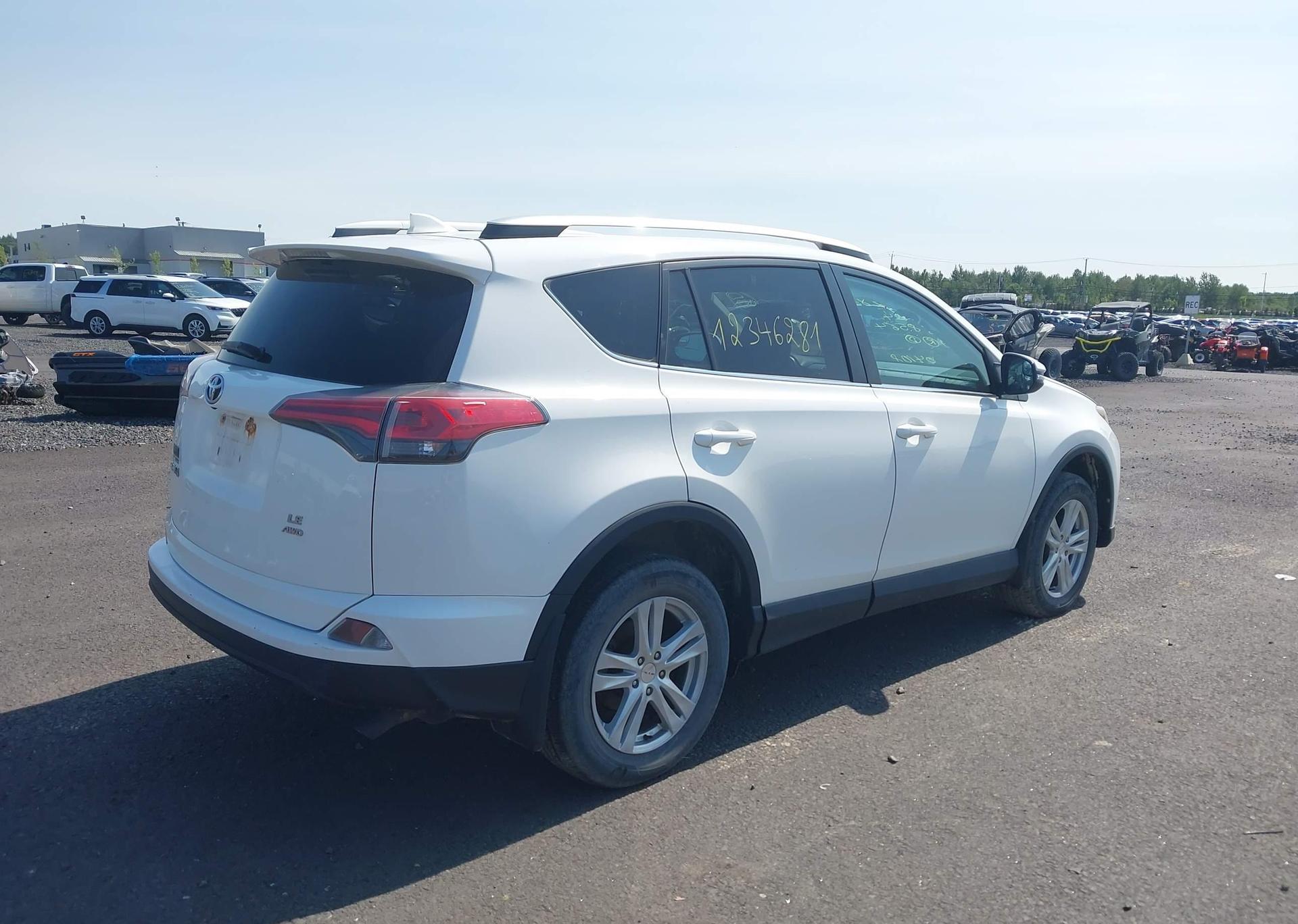 2016 TOYOTA RAV4 LE