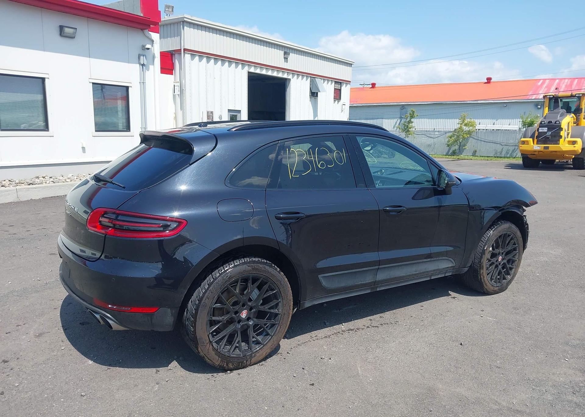 2017 PORSCHE MACAN S