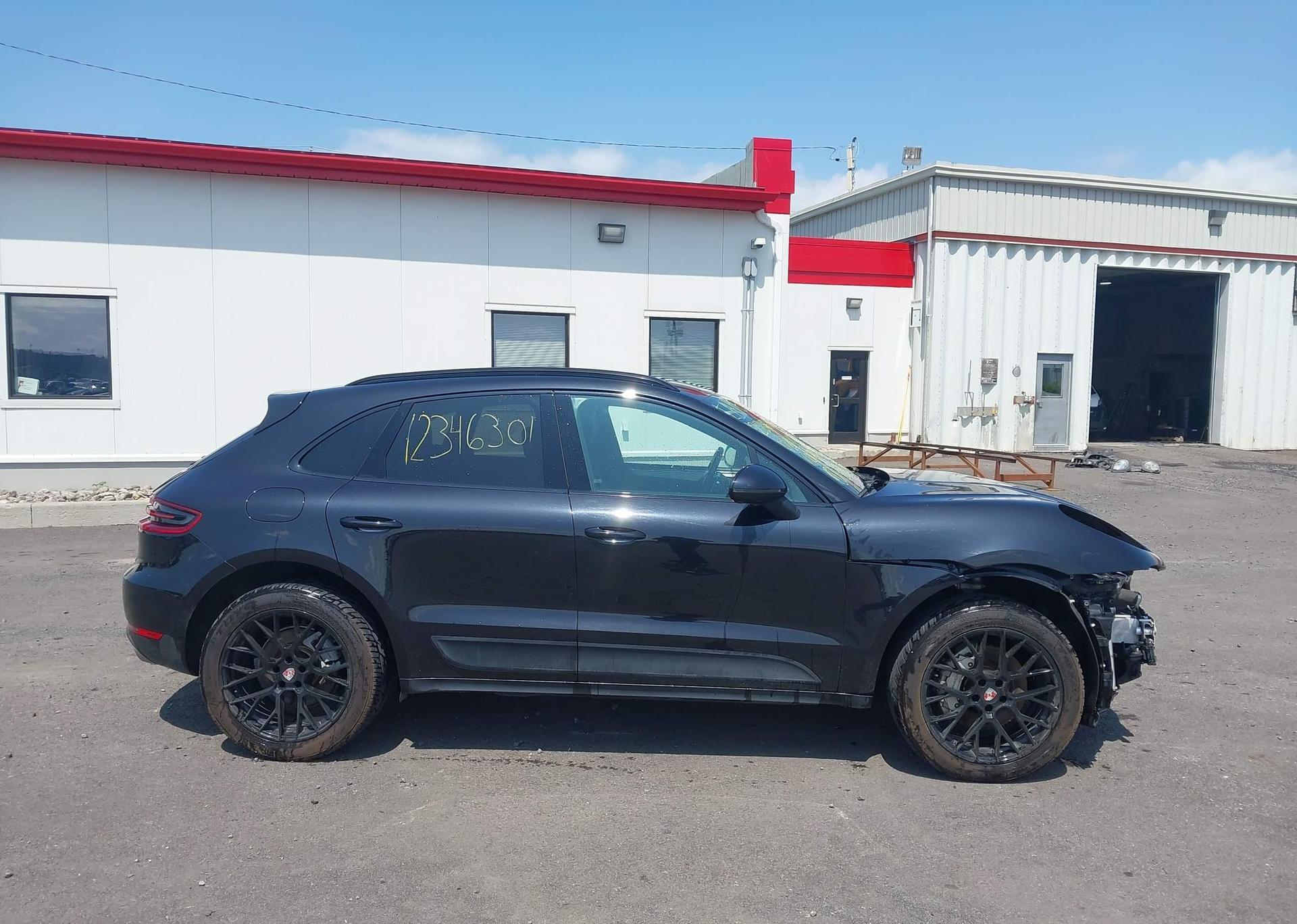 2017 PORSCHE MACAN S