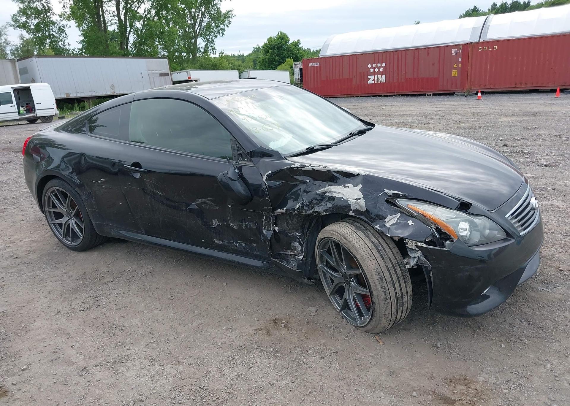 2013 INFINITI G37
