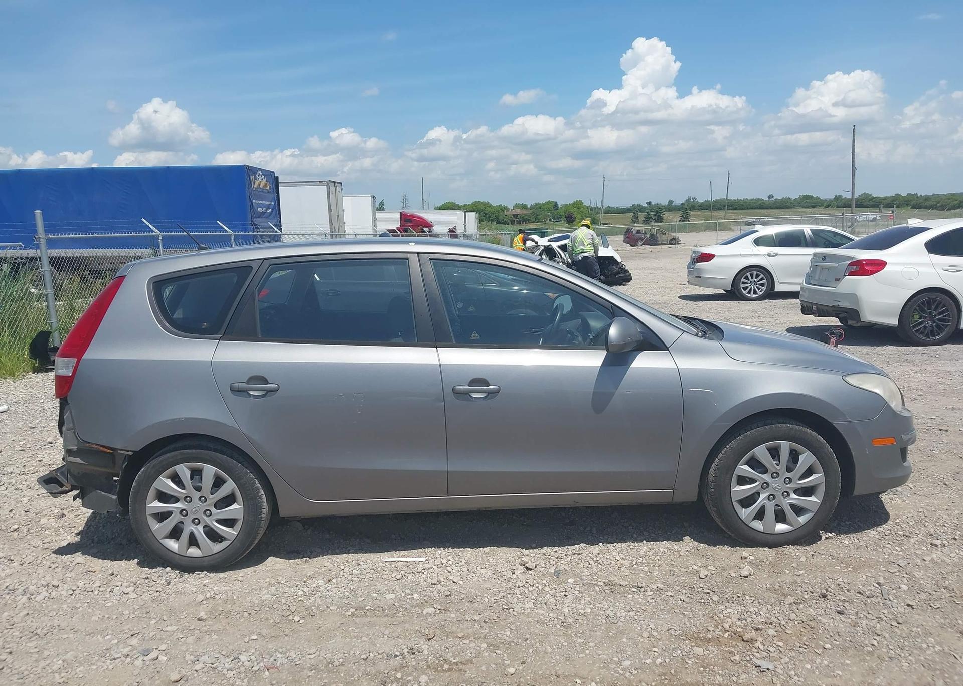 2011 HYUNDAI ELANTRA TOURING GLS