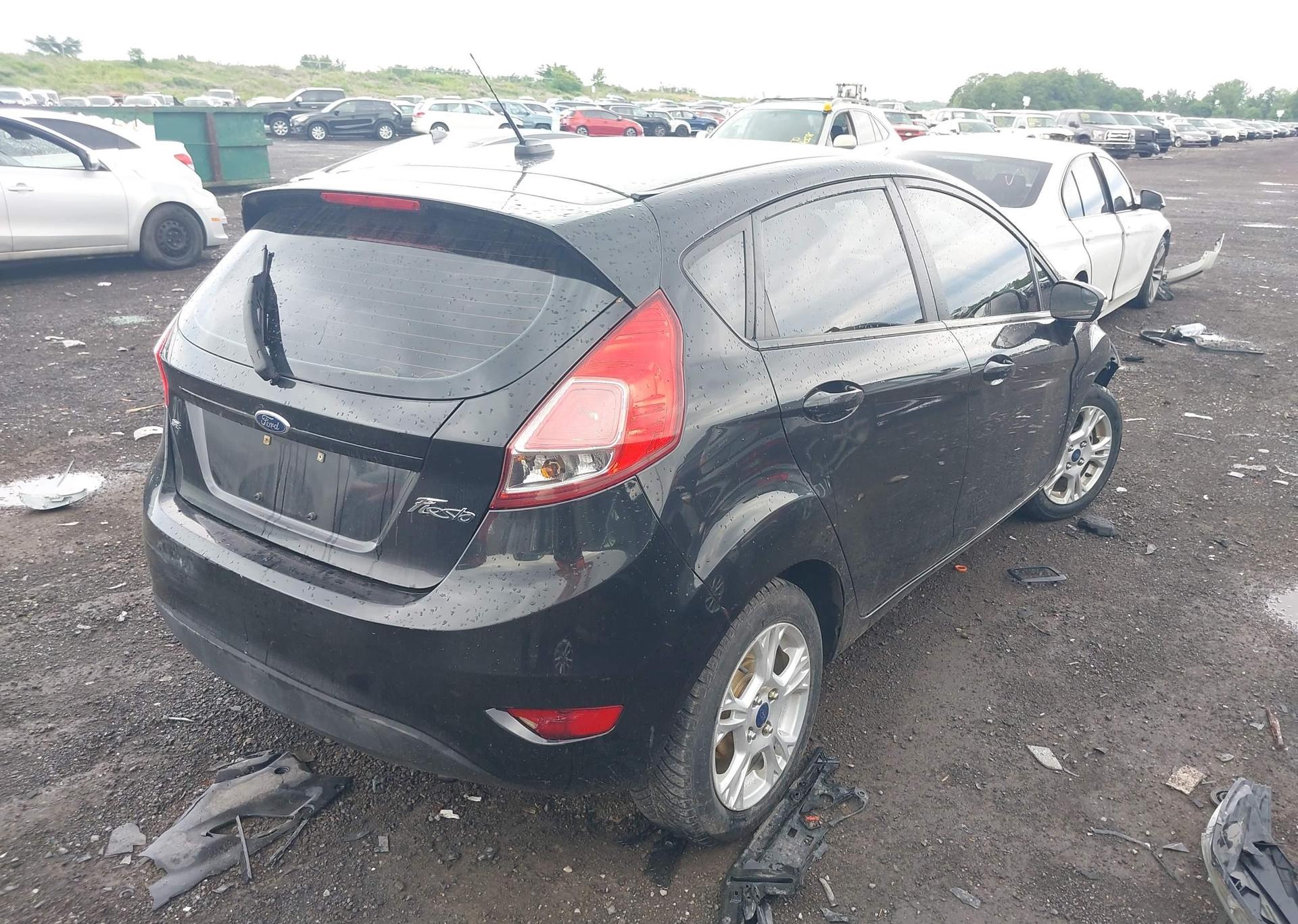 2014 FORD FIESTA SE