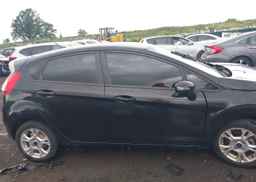 2014 FORD FIESTA SE