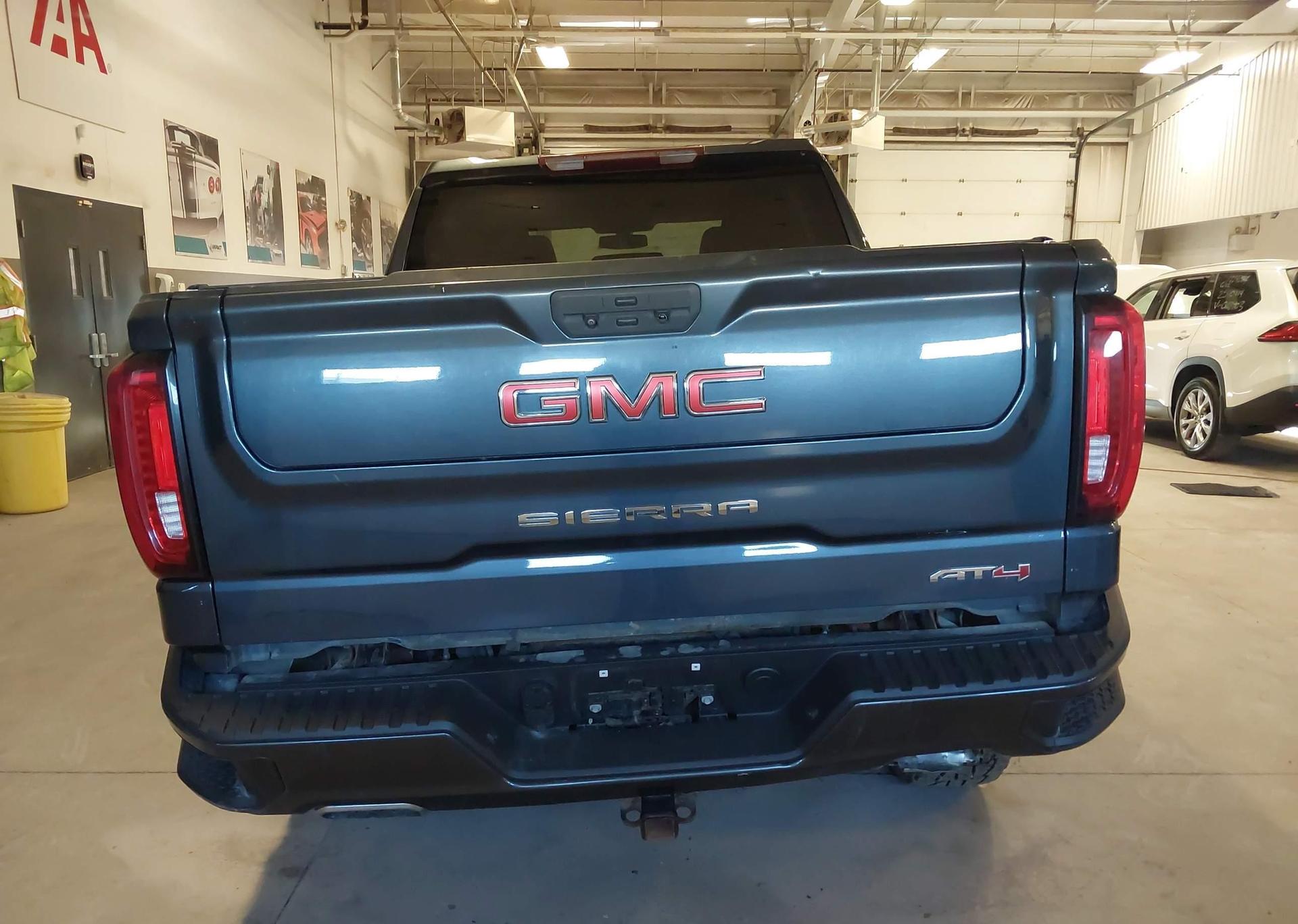 2021 GMC SIERRA K1500 AT4