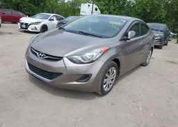 2013 HYUNDAI ELANTRA GL
