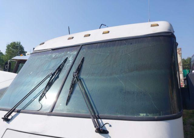1995 AIRSTREAM LAND YACHT
