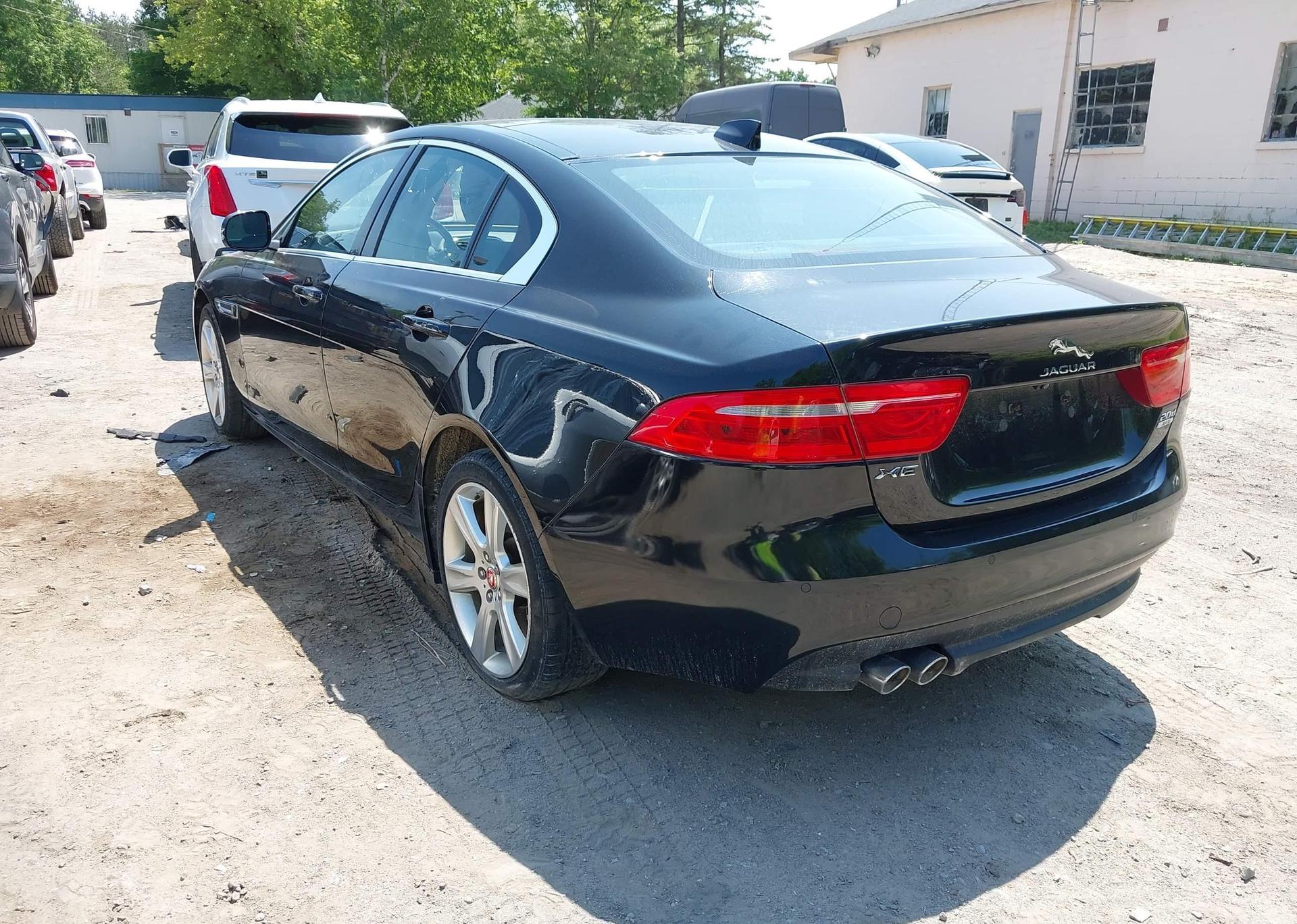 2018 JAGUAR XE PRESTIGE