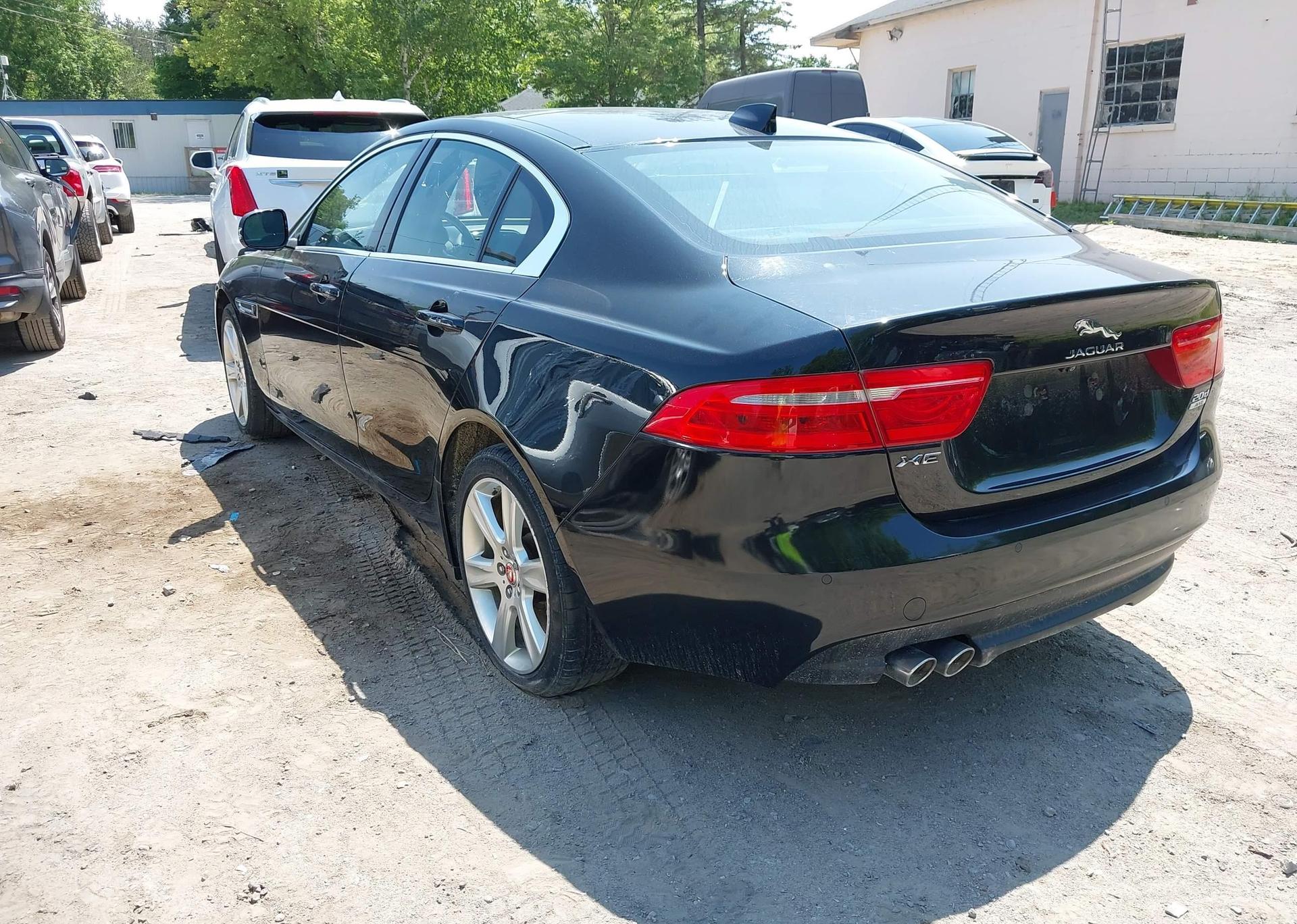 2018 JAGUAR XE PRESTIGE