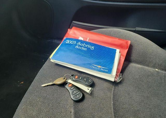 2003 CHRYSLER SEBRING LX