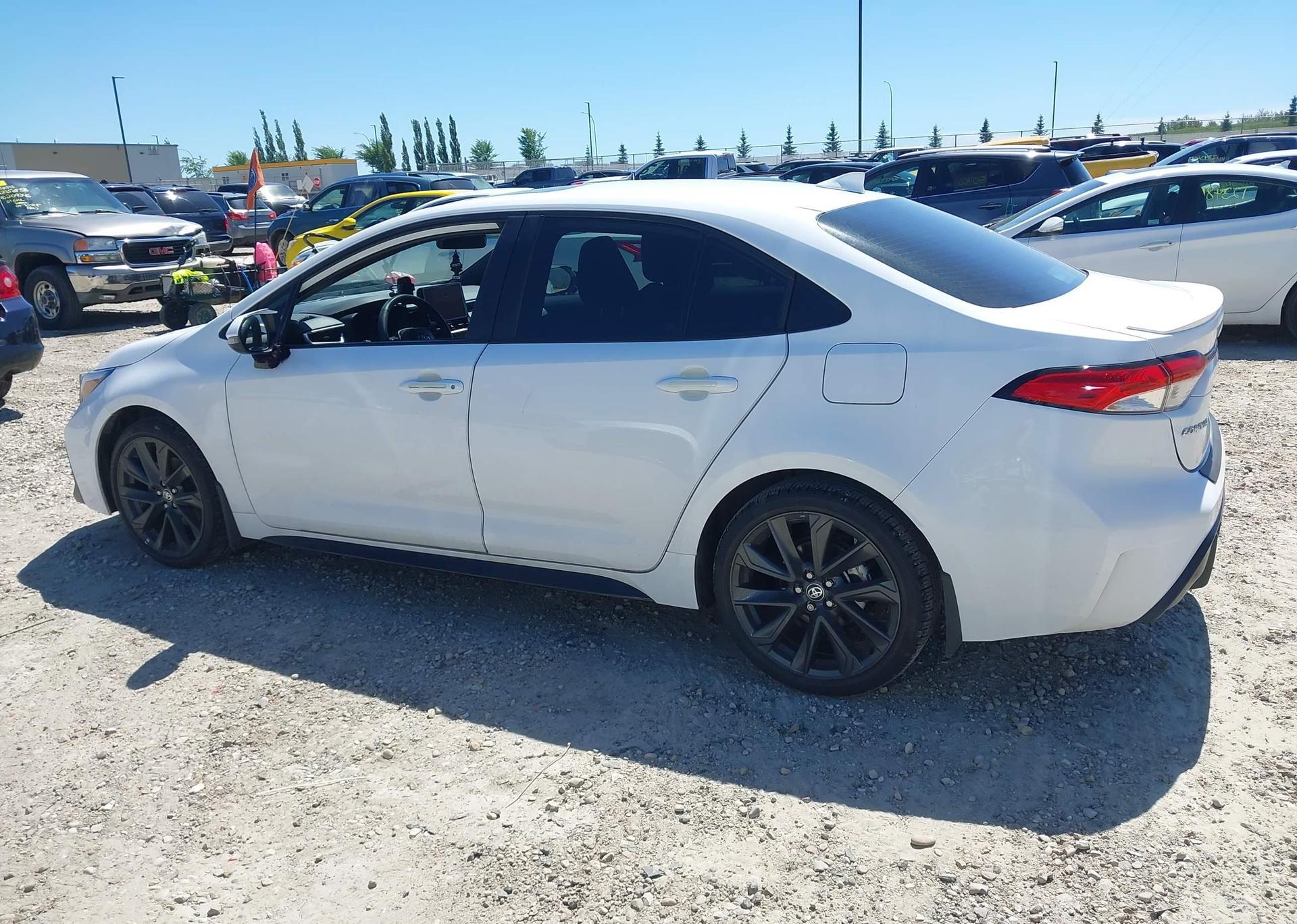 2024 TOYOTA COROLLA SE