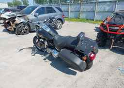 2011 HARLEY-DAVIDSON FXDC