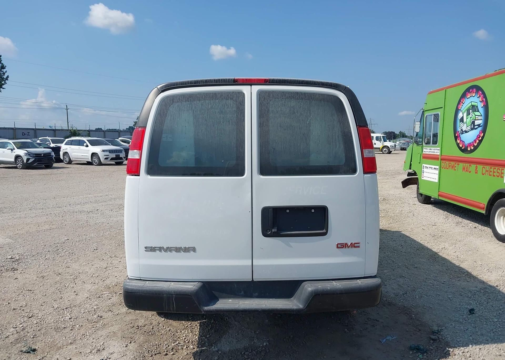 2023 GMC SAVANA G2500