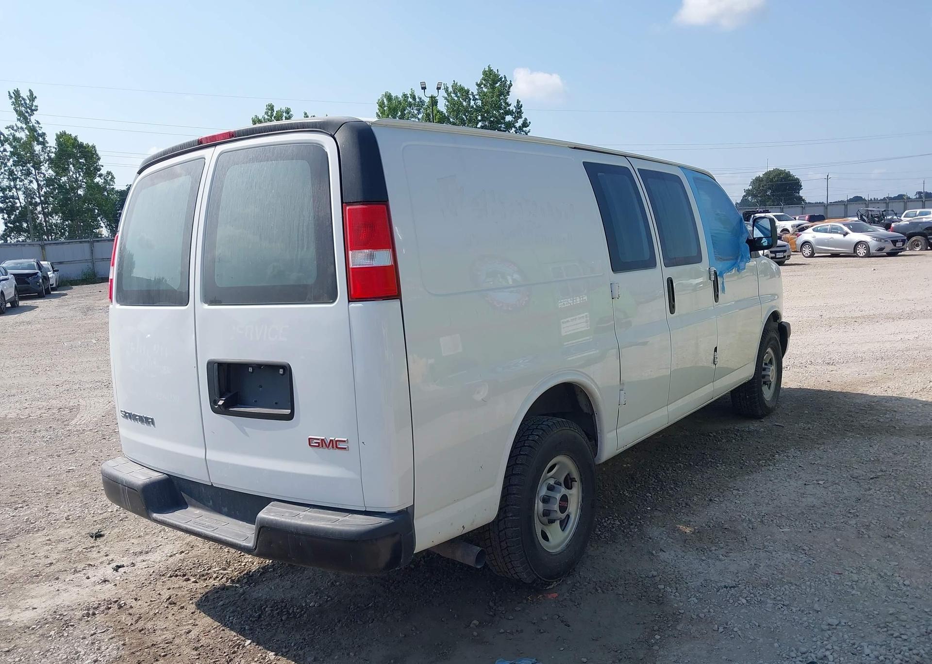 2023 GMC SAVANA G2500