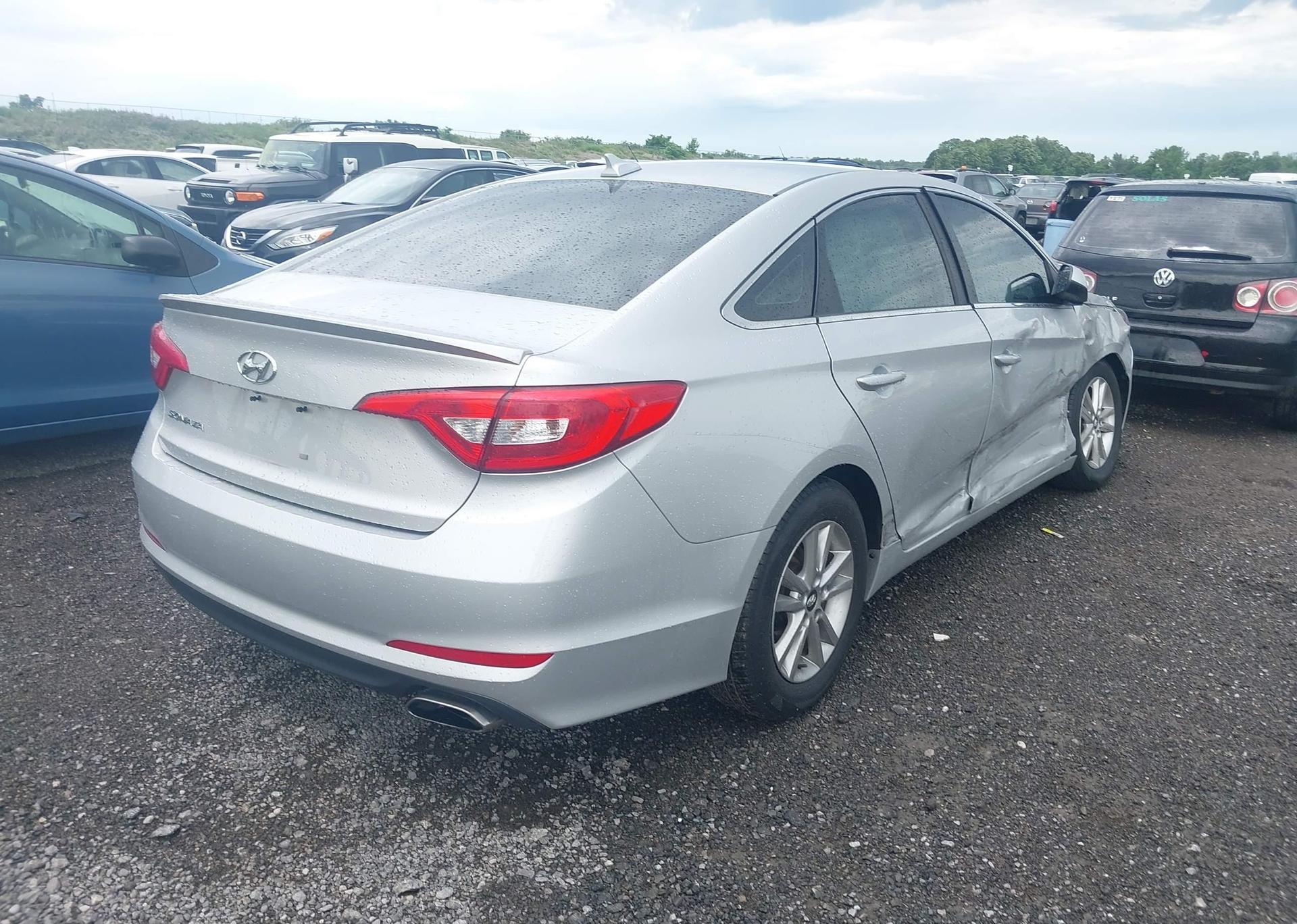 2015 HYUNDAI SONATA SE