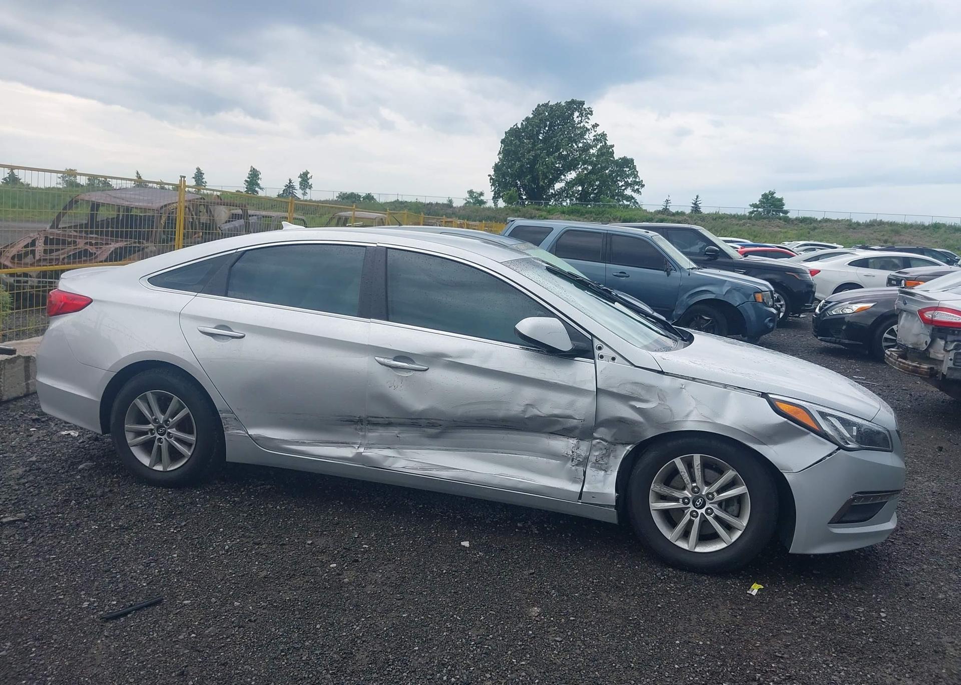 2015 HYUNDAI SONATA SE
