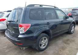 2010 SUBARU FORESTER XS