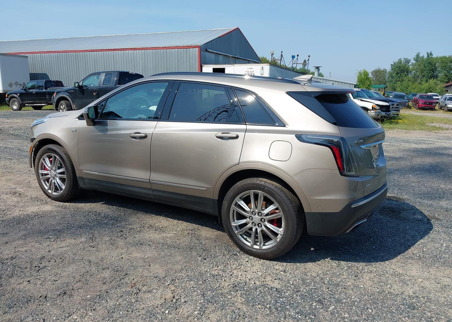 2022 CADILLAC XT5